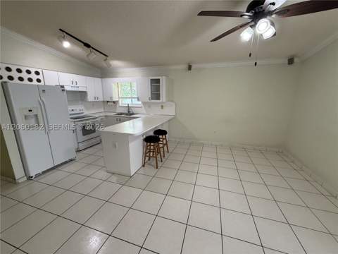 7510 W 4th Ave, Hialeah FL - photo 12 of 31