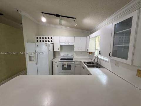 7510 W 4th Ave, Hialeah FL - photo 14 of 31