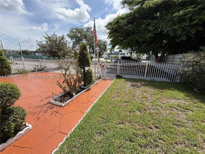 3 bedroom SingleFamilyResidence at 7510 W 4th Ave, Andre Park, Hialeah — photo 4
