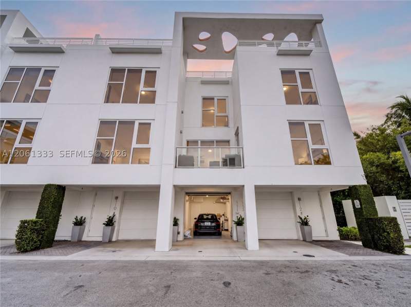 2 bedroom Condominium at 455 NE 39th St 111, One Bay Condo, Miami — photo 3