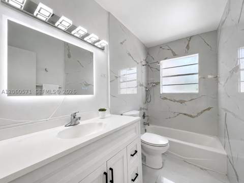 19727 SW 118th Pl, Miami FL - photo 12 of 18