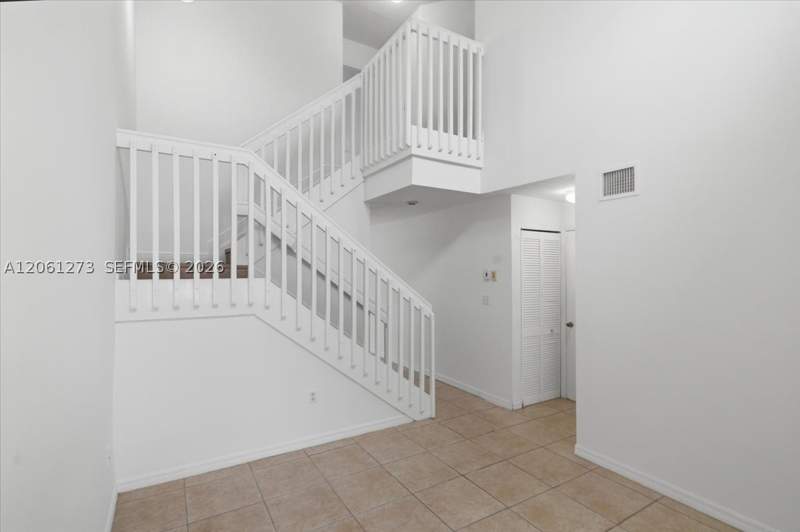 3 bedroom Condominium at 7245 NW 173rd Dr 2505, Bonita Golf View Townvill, Hialeah — photo 3