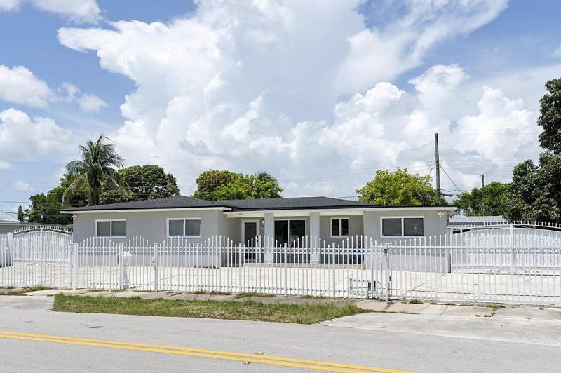 3 bedroom SingleFamilyResidence at 17840 NW 28th Court, Myrtle Grove, Miami Gardens — photo 3