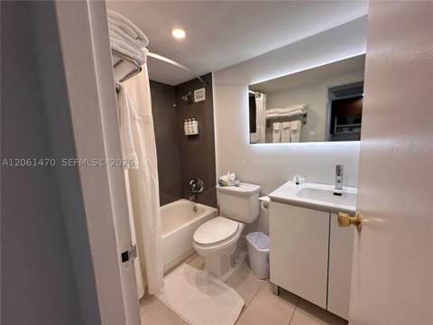 19201 Collins Ave 723, Sunny Isles Beach FL - photo 19 of 43
