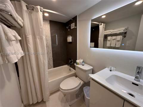 19201 Collins Ave 723, Sunny Isles Beach FL - photo 20 of 43