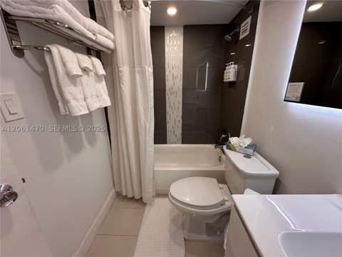 19201 Collins Ave 723, Sunny Isles Beach FL - photo 21 of 43