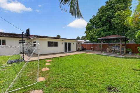 1271 W 78th St, Hialeah FL - photo 7 of 30