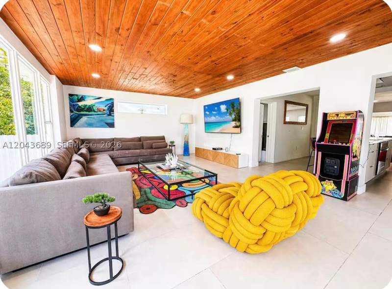 4 bedroom SingleFamilyResidence at 134 NE 117 st, La Paloma, Miami — photo 2