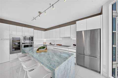 300 S Pointe Dr 2104, Miami Beach FL - photo 10 of 53