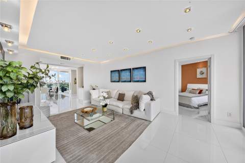 300 S Pointe Dr 2104, Miami Beach FL - photo 21 of 53