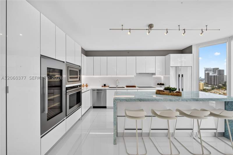 2 bedroom Condominium at 300 S Pointe Dr 2104, Portofino Tower Condo, Miami Beach — photo 4