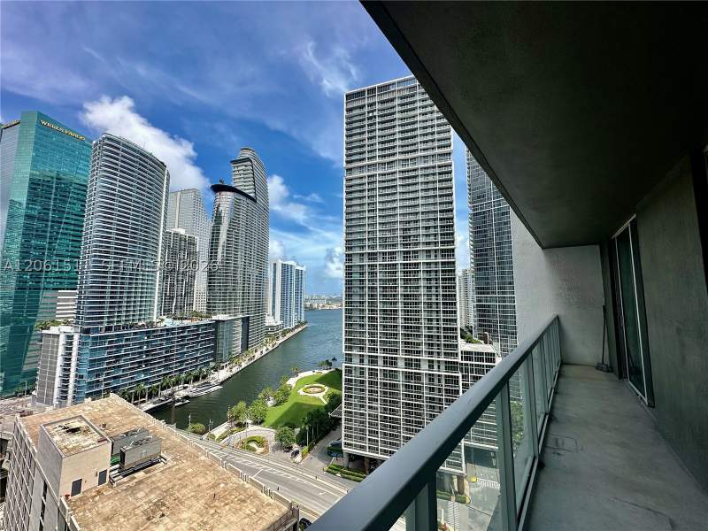 2 bedroom Condominium at 500 Brickell Ave 2407, 500 BRICKELL EAST CONDO, Miami — photo 2
