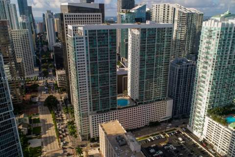 500 Brickell Ave 2407, Miami FL - photo 21 of 28