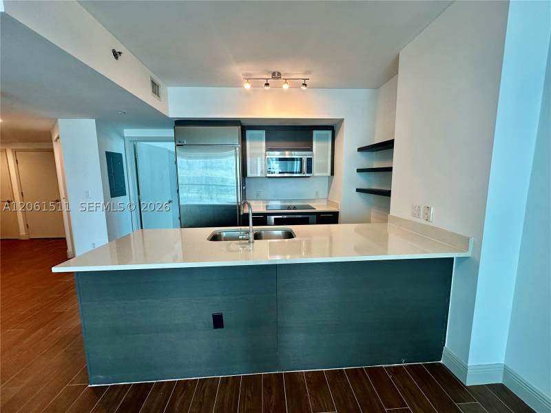 2 bedroom Condominium at 500 Brickell Ave 2407, 500 BRICKELL EAST CONDO, Miami — photo 4