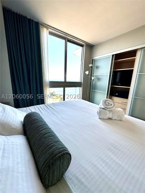 18683 Collins Ave 2006, Sunny Isles Beach FL - photo 14 of 27