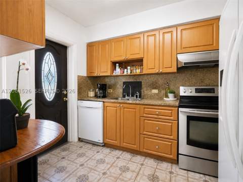 2550-2552 SW 10 St, Miami FL - photo 11 of 43