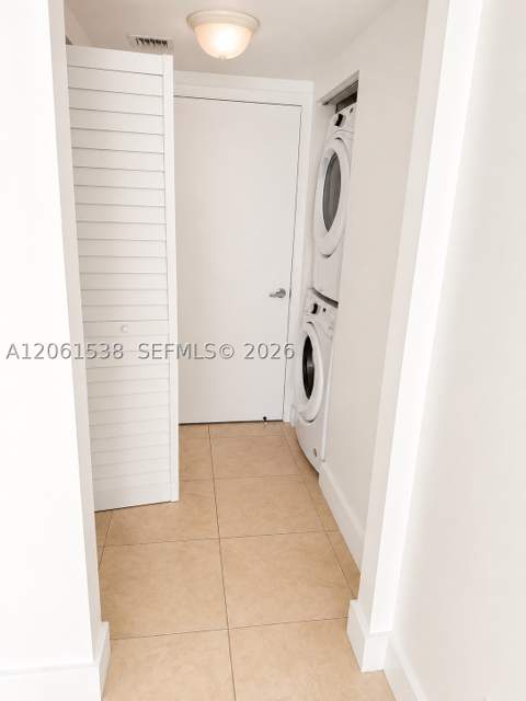 41 SE 5th St 1415, Miami FL - photo 9 of 16