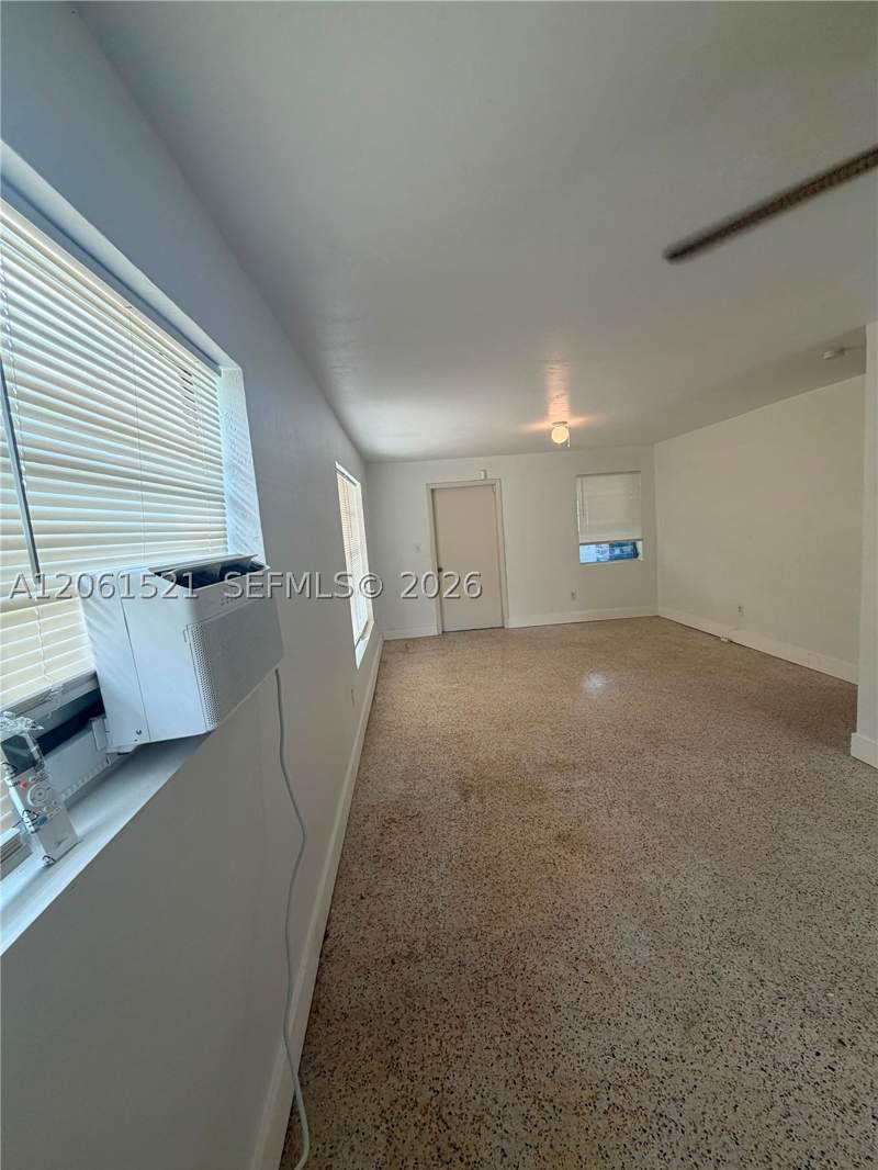 3 bedroom SingleFamilyResidence at 11530 SW 136th St, Replat Of Portions Of Ric, Miami — photo 2