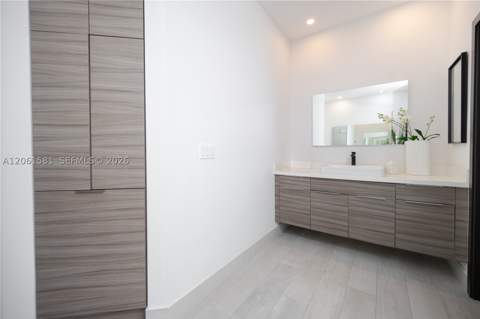 8995 NW 161st Ter, Miami Lakes FL - photo 24 of 49