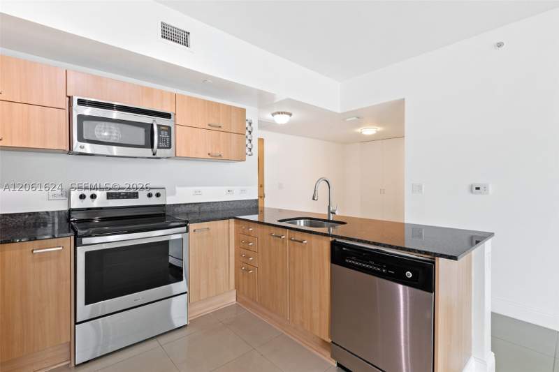 2 bedroom Condominium at 350 S Miami Ave 1805, Wind Condo, Miami — photo 5