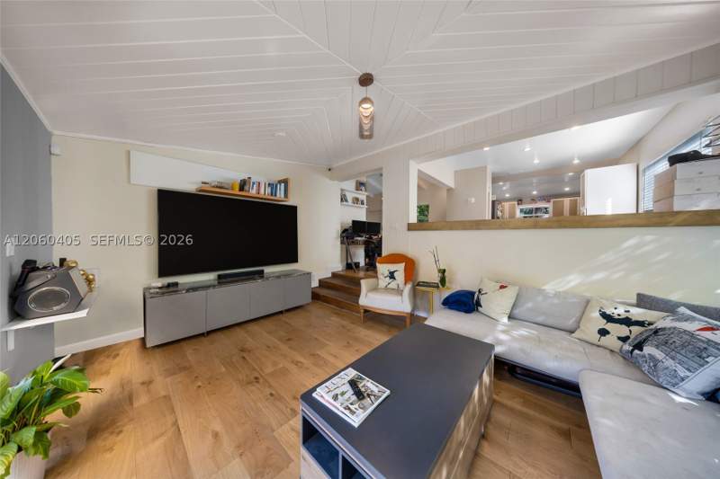 4 bedroom SingleFamilyResidence at 1324 Normandy Dr, Oceanside Sec Isle Of Nor, Miami Beach — photo 2
