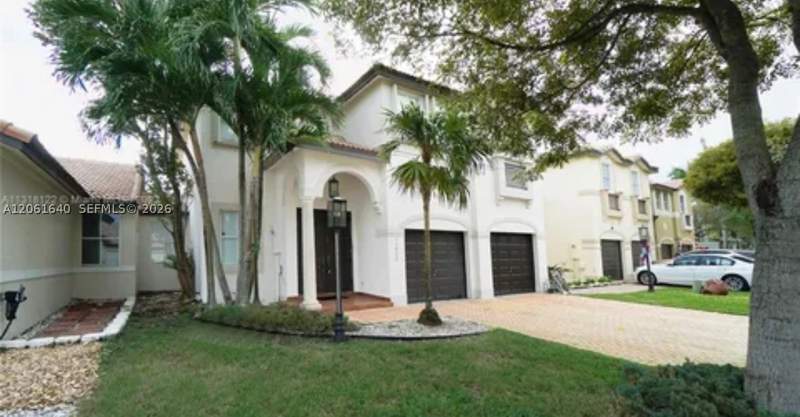 4 bedroom Townhouse at 11022 NW 48th Ln, Savannah At Doral, Doral — photo 2