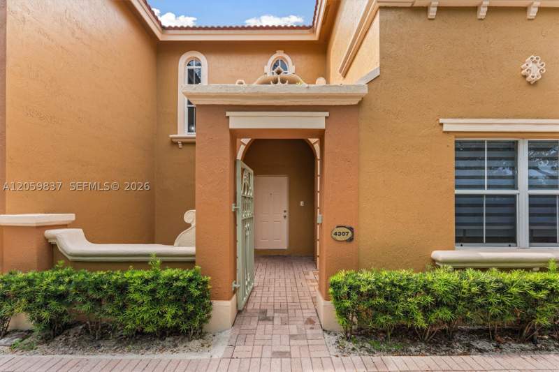 3 bedroom Condominium at 8424 NW 141st Ln 4307, Villa Vizcaya Condo, Miami Lakes — photo 3