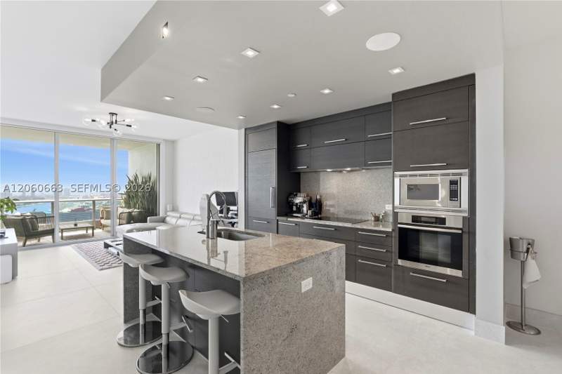 1 bedroom Condominium at 900 Biscayne Blvd 3607, 900 BISCAYNE BAY CONDO, Miami — photo 3