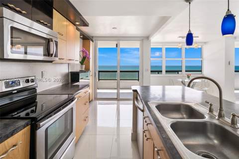 2555 Collins Ave 1511, Miami Beach FL - photo 13 of 64