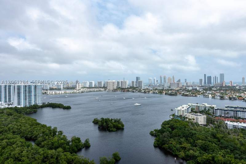 2 bedroom Condominium at 16385 Biscayne Blvd 2904, The Harbour North Condo, North Miami Beach — photo 2