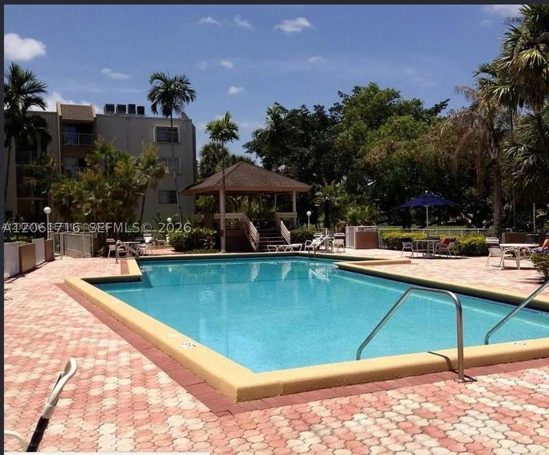 2 bedroom Condominium at 7705 SW 86th St B-211, Kings Creek So Condo, Miami — photo 2