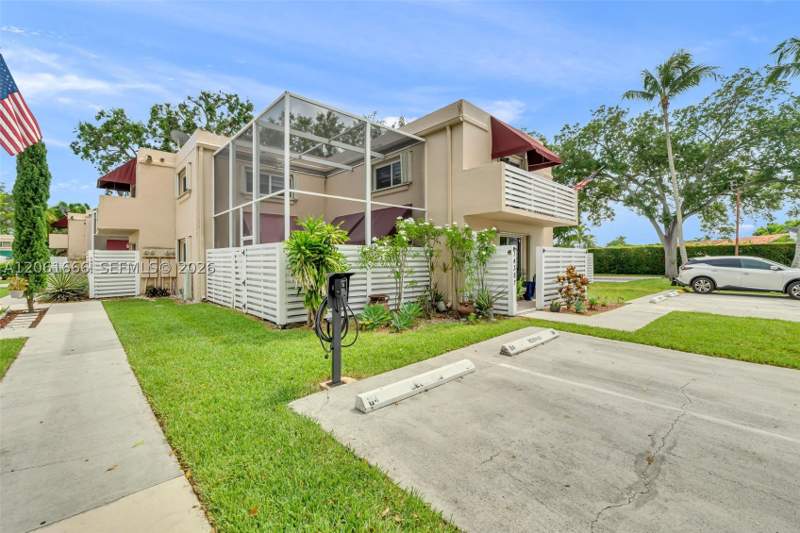 3 bedroom Townhouse at 14382 SW 97th Ter, Kendall Center, Miami — photo 3
