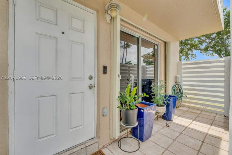 3 bedroom Townhouse at 14382 SW 97th Ter, Kendall Center, Miami — photo 5