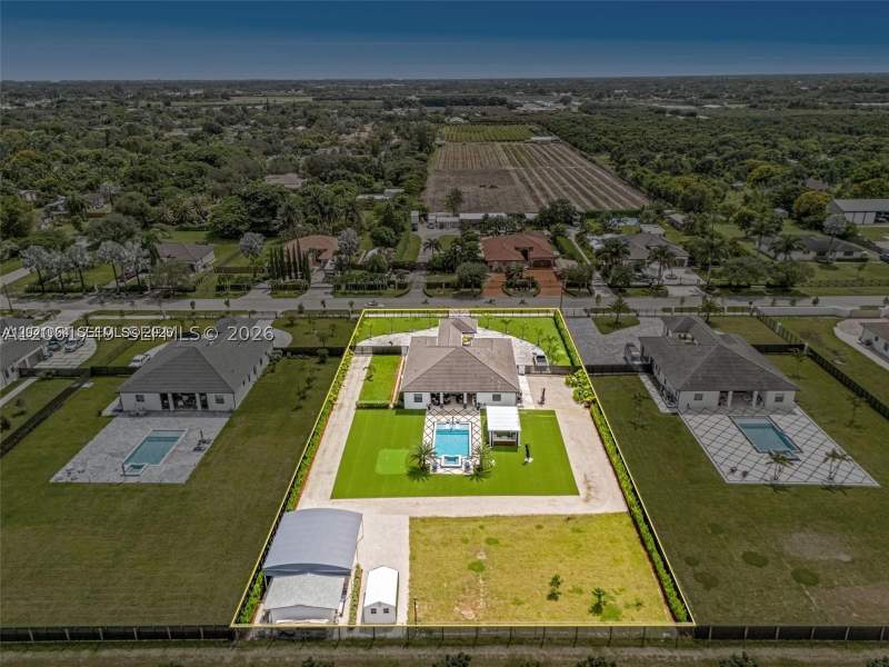5 bedroom SingleFamilyResidence at 18261 SW 224th St, Bonita Grove, Miami — photo 5