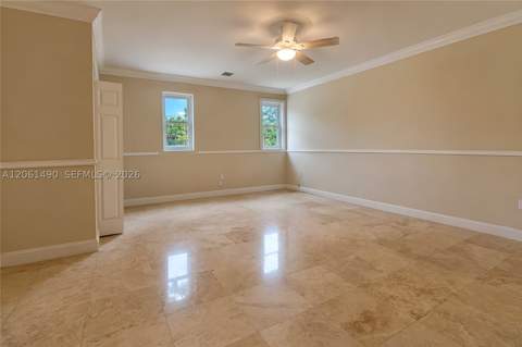 8601 SW 174th St, Palmetto Bay FL - photo 12 of 40