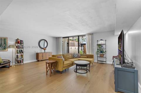 683 NE 206th Ter, Miami FL - photo 7 of 46