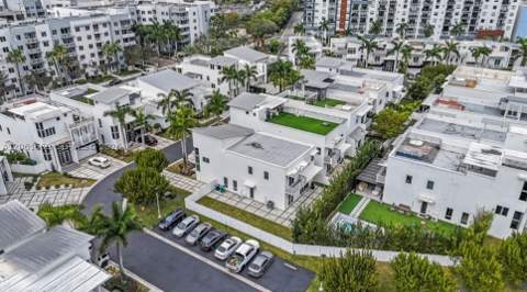 3341 NW 84th Ct, Doral FL - photo 7 of 30