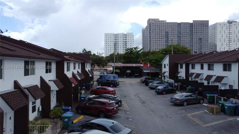 2 bedroom Condominium at 401 SW 109th Ave 23, El Polo Condo, Sweetwater — photo 2