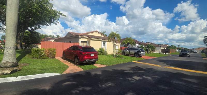 3 bedroom SingleFamilyResidence at 509 SW 87th Pl, Poinciana Pointe Phase 2, Miami — photo 3