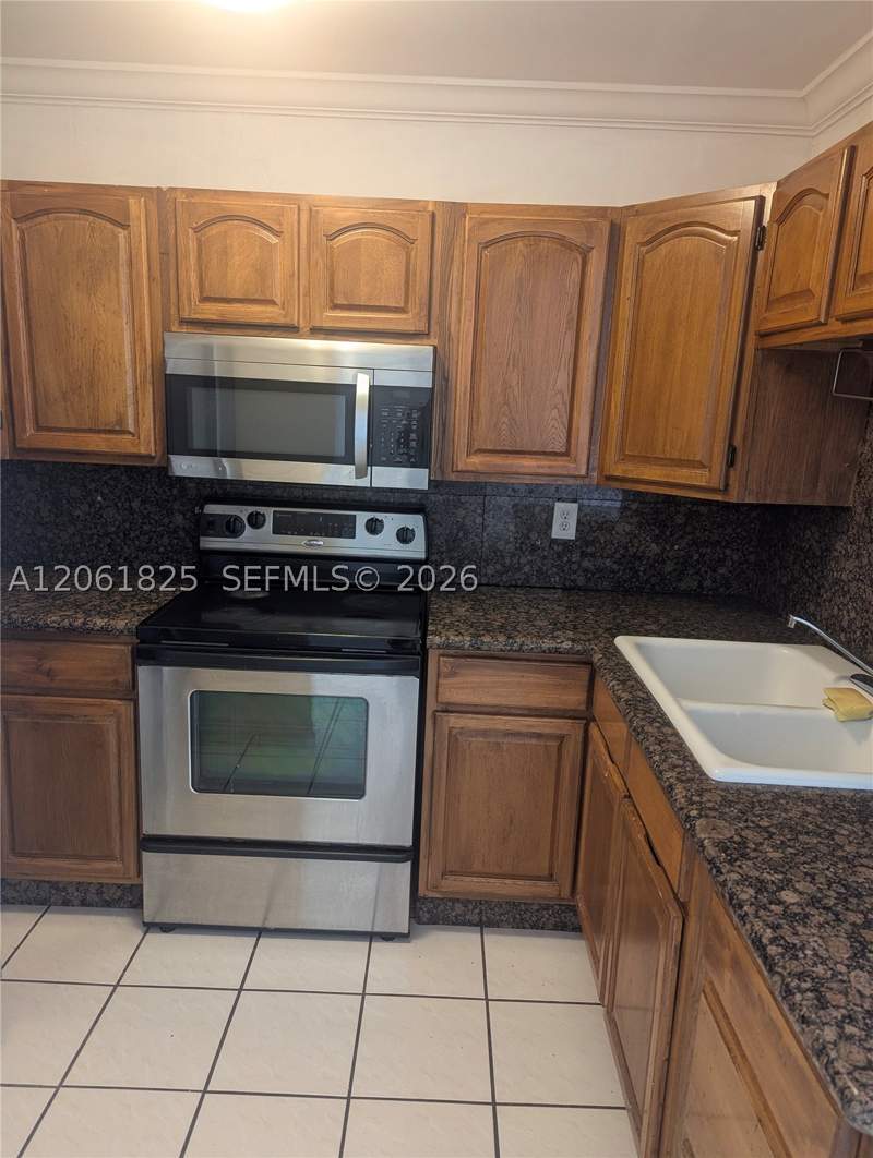 2 bedroom Condominium at 1051 SW 1st St 411, Miramar Terrace Condo, Miami — photo 2