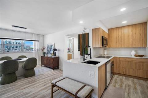 1881 Washington Ave 8C, Miami Beach FL - photo 10 of 29