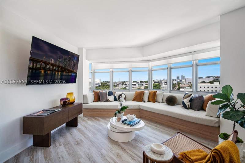 1 bedroom Condominium at 1881 Washington Ave 8C, Octagon Towers I Condo, Miami Beach — photo 2