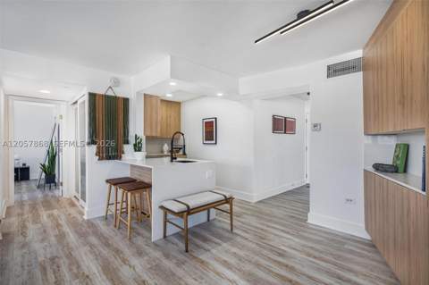 1881 Washington Ave 8C, Miami Beach FL - photo 9 of 29