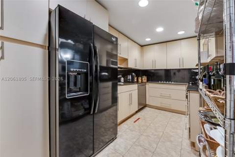90 Edgewater Dr 501, Coral Gables FL - photo 7 of 20