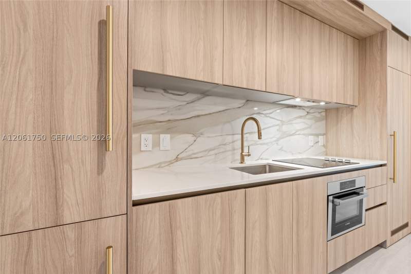 1 bedroom Condominium at 77 SE 5th Street 2205, Brickell Point, Miami — photo 3