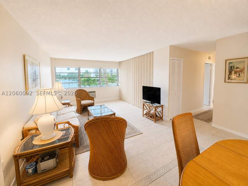 2 bedroom Condominium at 220 Kings Point Dr 211, Kings Point Imperial Cond, Sunny Isles Beach — photo 5