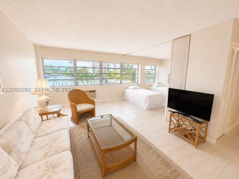 220 Kings Point Dr 211, Sunny Isles Beach FL - photo 6 of 24