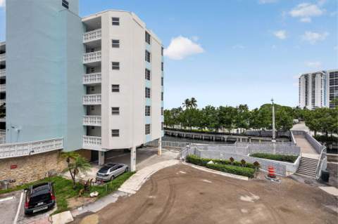 1670 Bay Road 3F, Miami Beach FL - photo 18 of 43