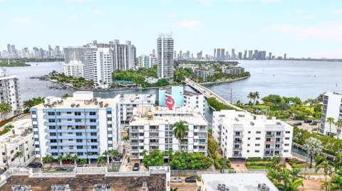 1670 Bay Road 3F, Miami Beach FL - photo 9 of 43