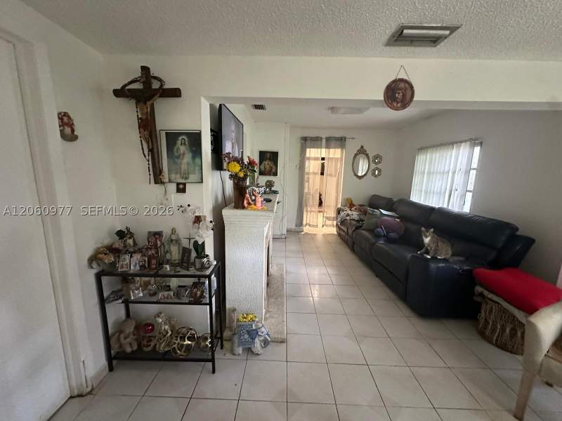3 bedroom SingleFamilyResidence at 3348 NW 9th Ave, Buena Vista Park, Miami — photo 4